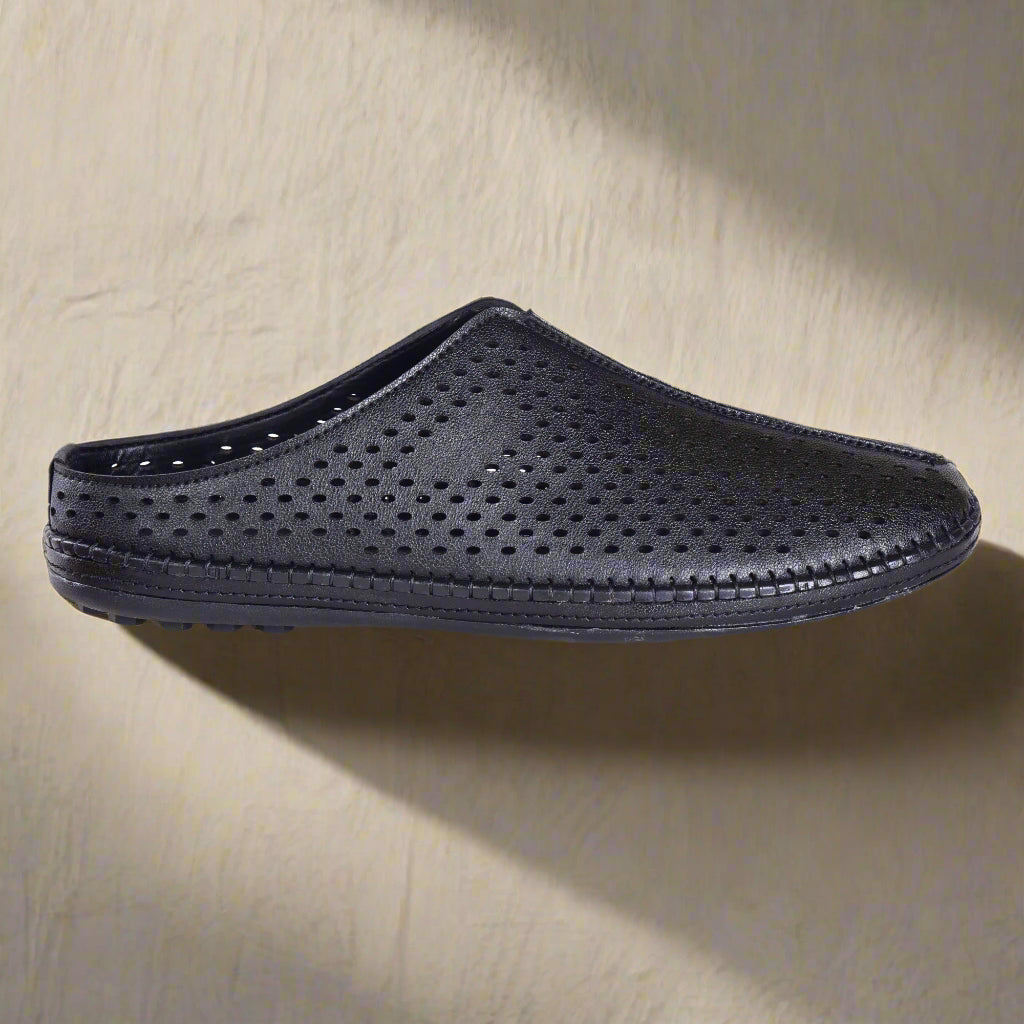 Designer Black Jutis For Men