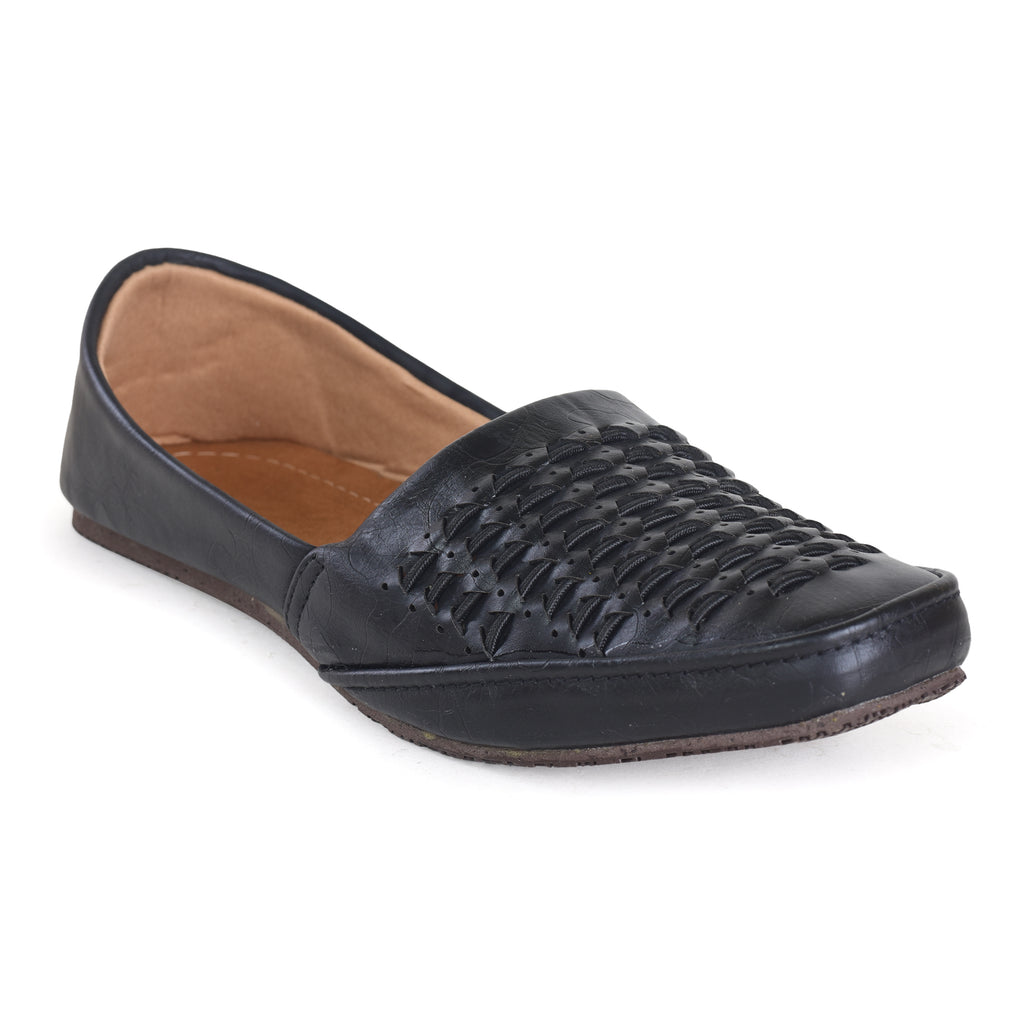 Designer Black Jutis For Men