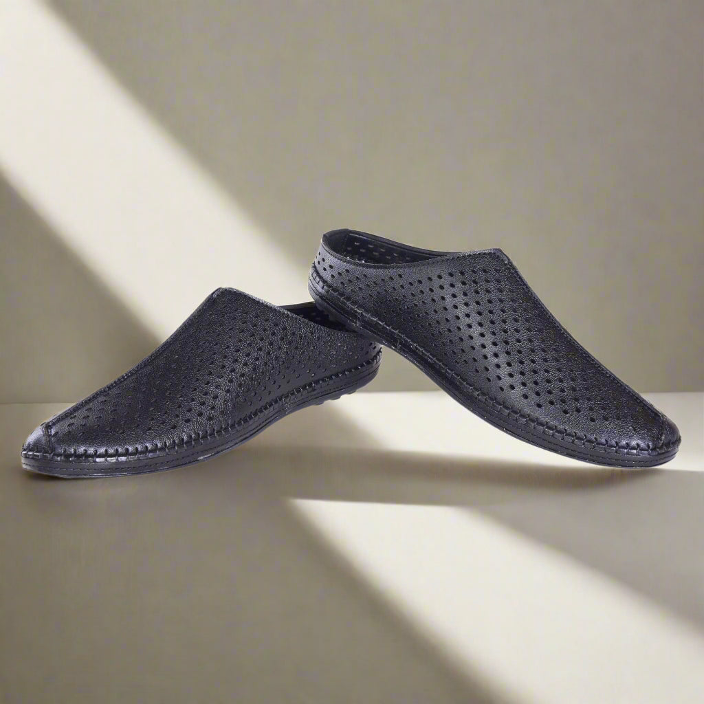 Designer Black Jutis For Men