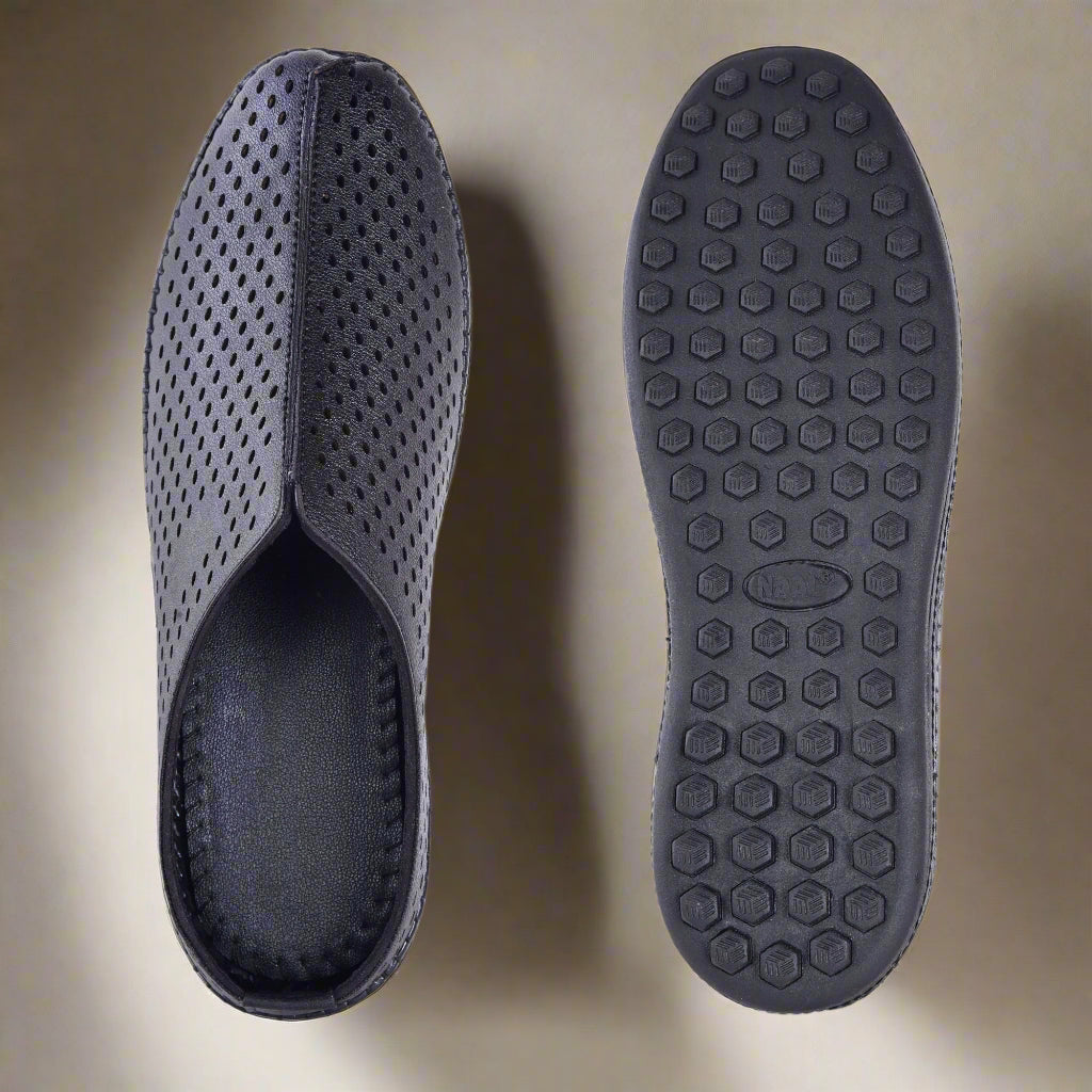 Designer Black Jutis For Men