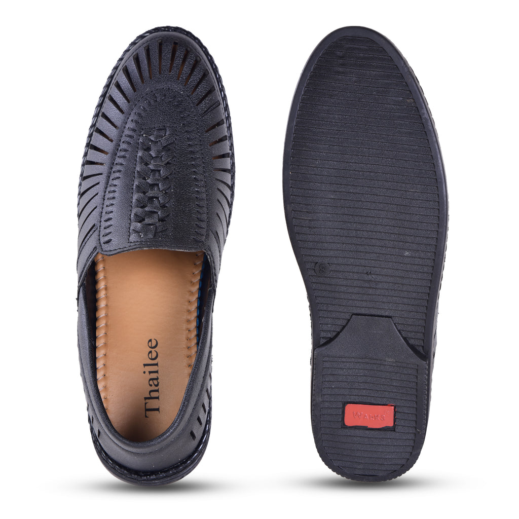 Designer Black Jutis For Men