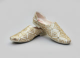Royal Golden Embroidered Jutti