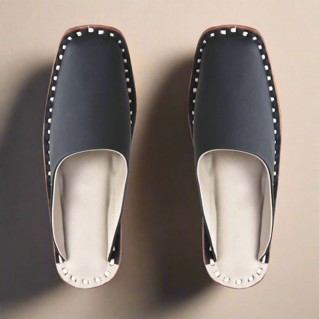Leather Black Jutis For Men
