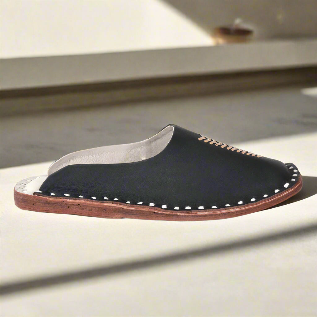 Leather Black Jutis For Men