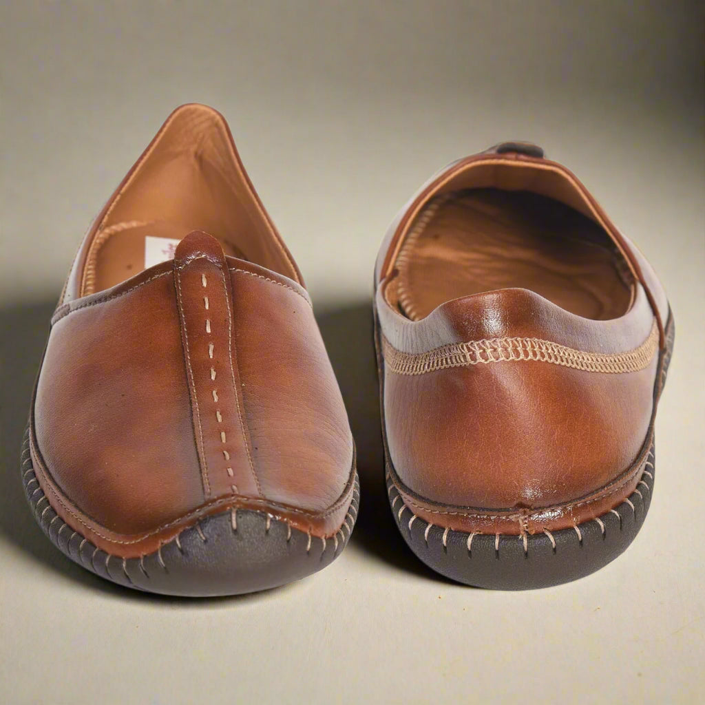 Kolapuri Centre Men's Ethnic Tan Jutis