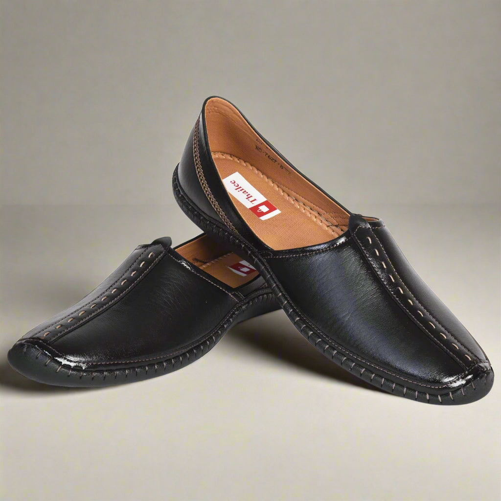 Kolapuri Centre Soft Cushion Sole Black Jutis