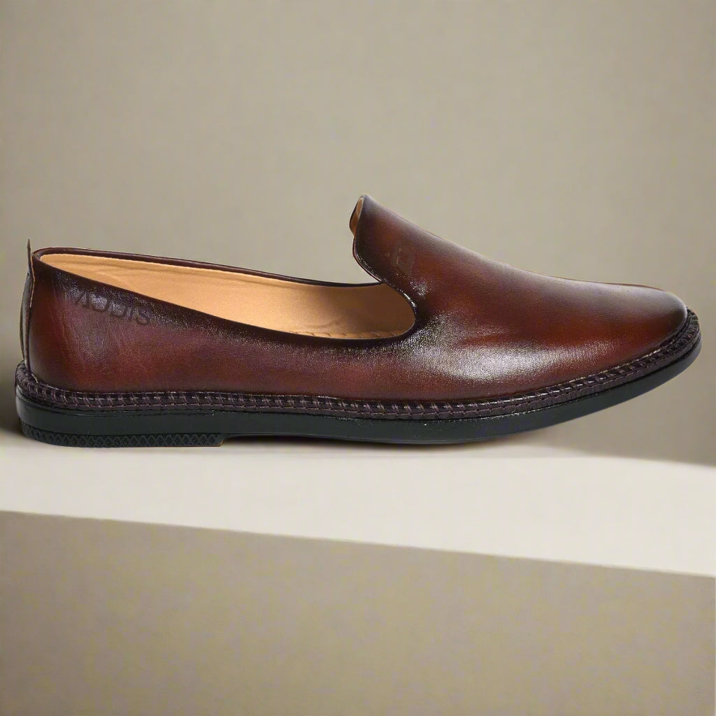 Kolapuri Centre Designer Brown Jutis For Men