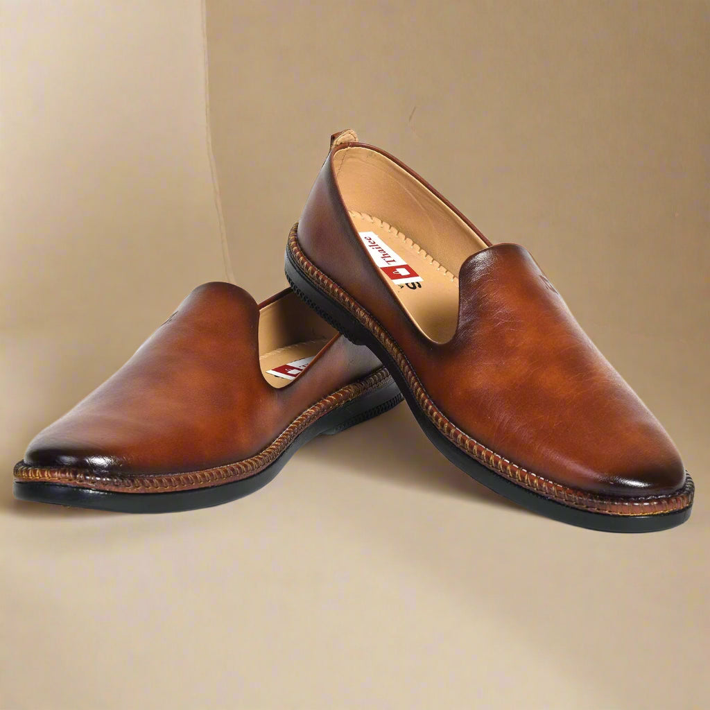 Kolapuri Centre Designer Brown Jutis For Men