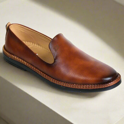 Kolapuri Centre Designer Brown Jutis For Men