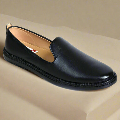 Kolapuri Centre Designer Black Jutis For Men