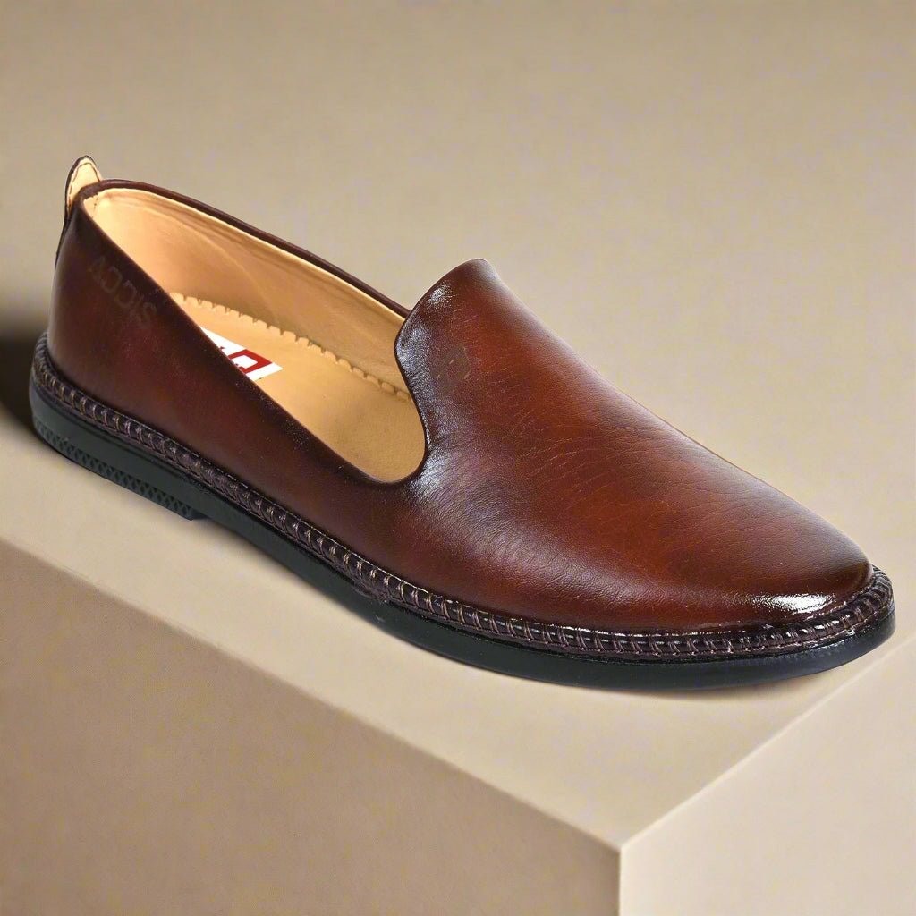 Kolapuri Centre Designer Brown Jutis For Men